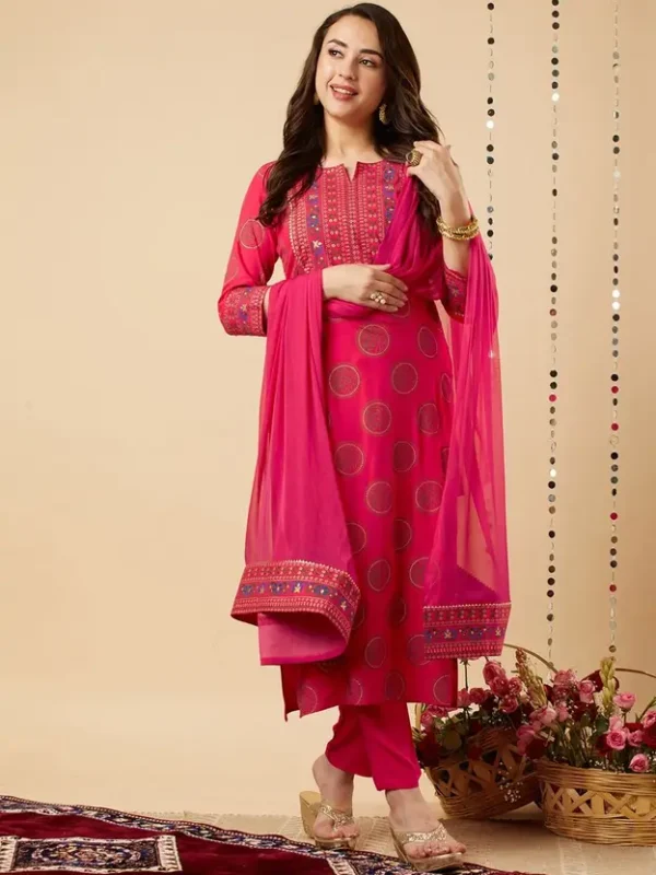 Women Viscose Rayon Kurta Pant Dupatta Set